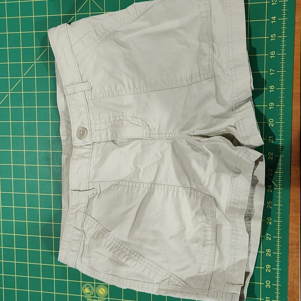 Patagonia tan shorts size 6, with 3 inch in seam.
